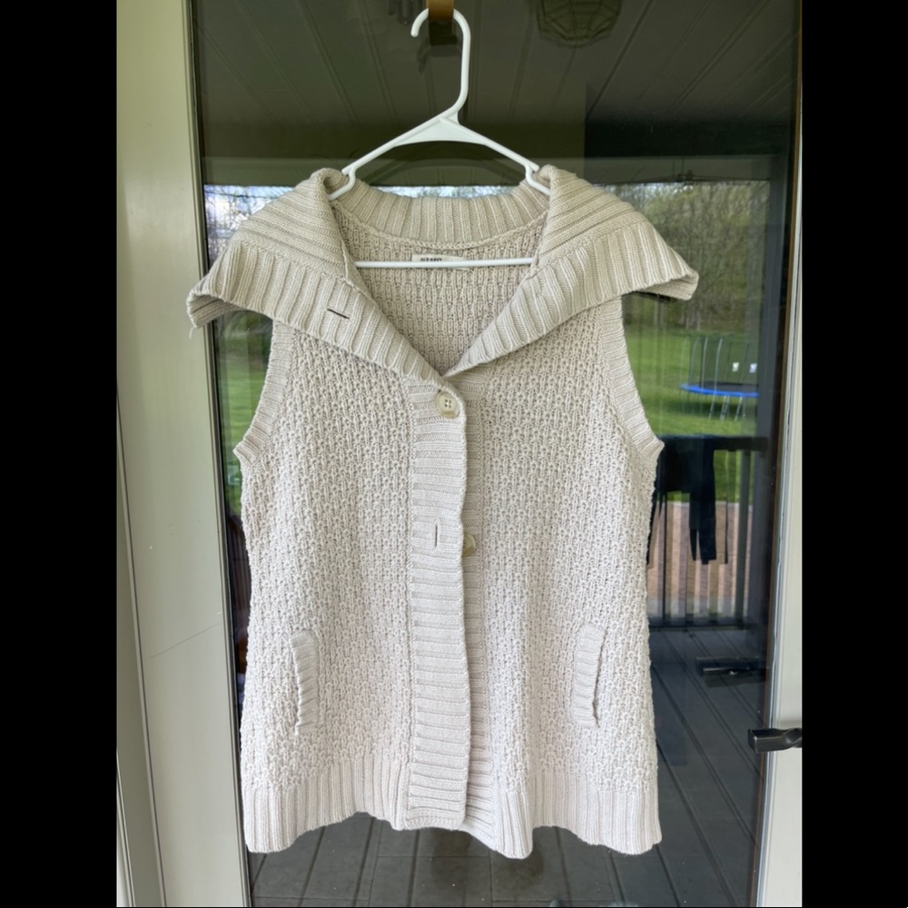 Sweater vest